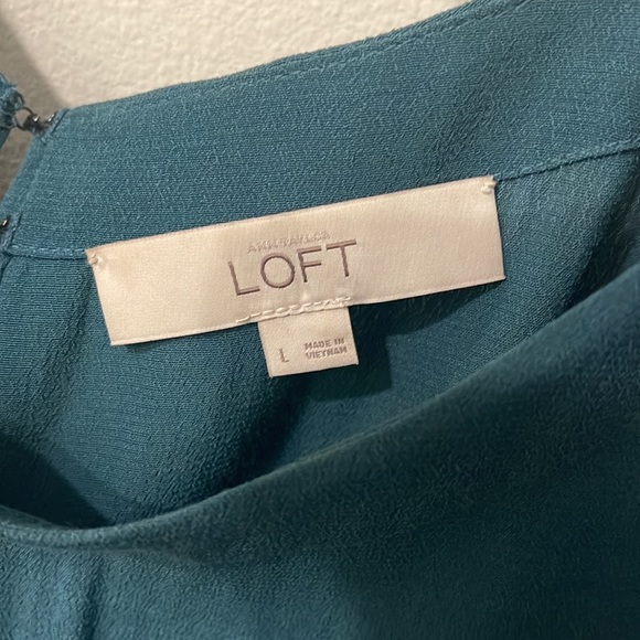 Loft Dress - Picture 4 of 5